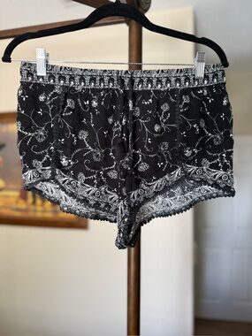 Ecote Black & White Floral Lace-Trim Sleep Shorts
